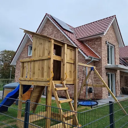 Traumhaus Mit Platz Fuer 20 Personen An Der Nordsee Butjadingen