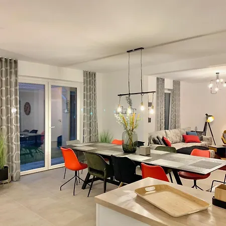Traumhaus Mit Platz Fuer 20 Personen An Der Nordsee * Butjadingen