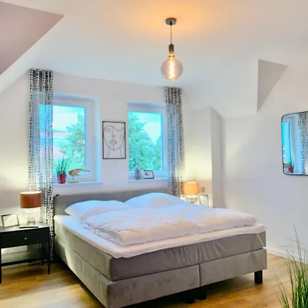 Traumhaus Mit Platz Fuer 20 Personen An Der Nordsee