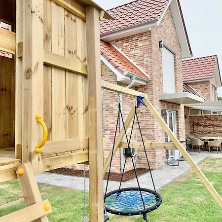 Hébergement de vacances Traumhaus Mit Platz Fuer 20 Personen An Der Nordsee *
